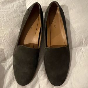 Vionic Suede Loafer 8.5